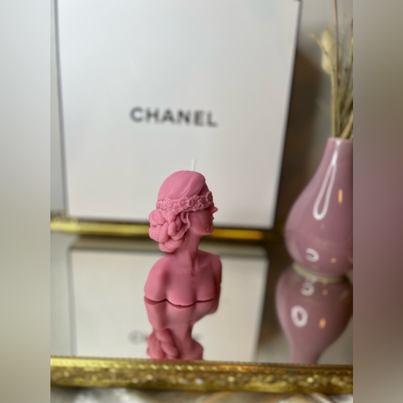 Valentines Day Candle- Strawberries & Cream - Picture 4 of 4